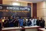 Pengurus-IKA-Spensa-Kendari-Konferensi-Pers-Peringatan-HUT-ke-75-SMP-Negeri-1-Kendari.jpg