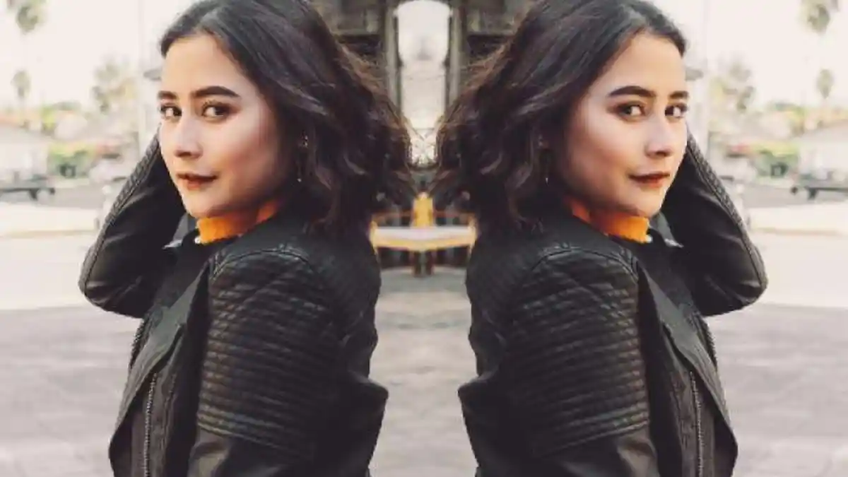 Gaya Prilly Latuconsina Saat Jalan-jalan di Beverly Hills: Tenteng Tas Chanel