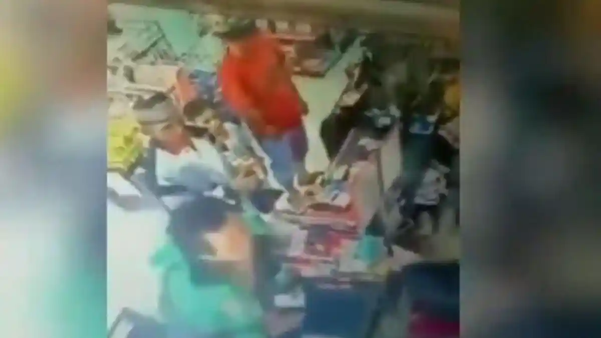 VIRAL Driver Ojol Menampar Kasir Perempuan hingga Berbuah Pemecatan kendati Sudah Minta Maaf