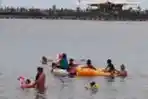 Warga Jakarta Serbu Ancol di Hari Kedua Lebaran