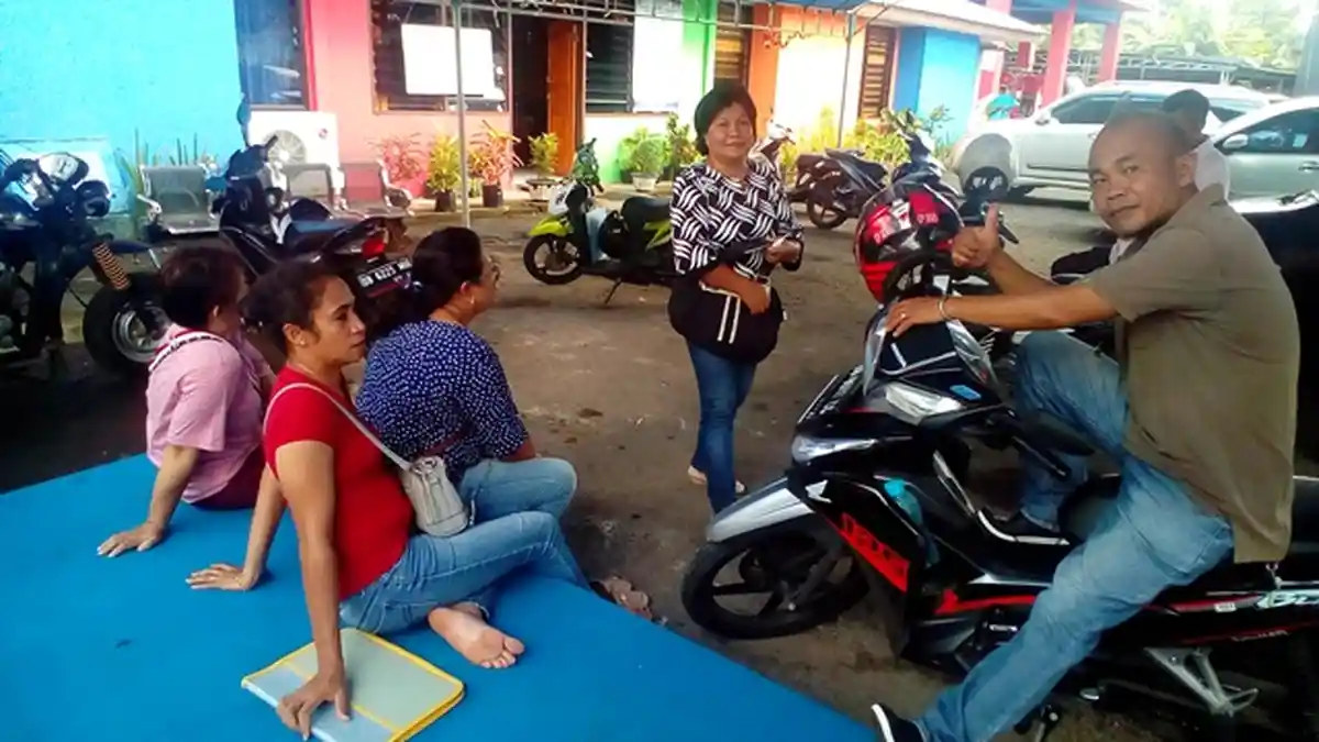 Calon Kepala Lingkungan Tegang Menunggu Pengumuman Kelulusan di Kecamatan Mapanget