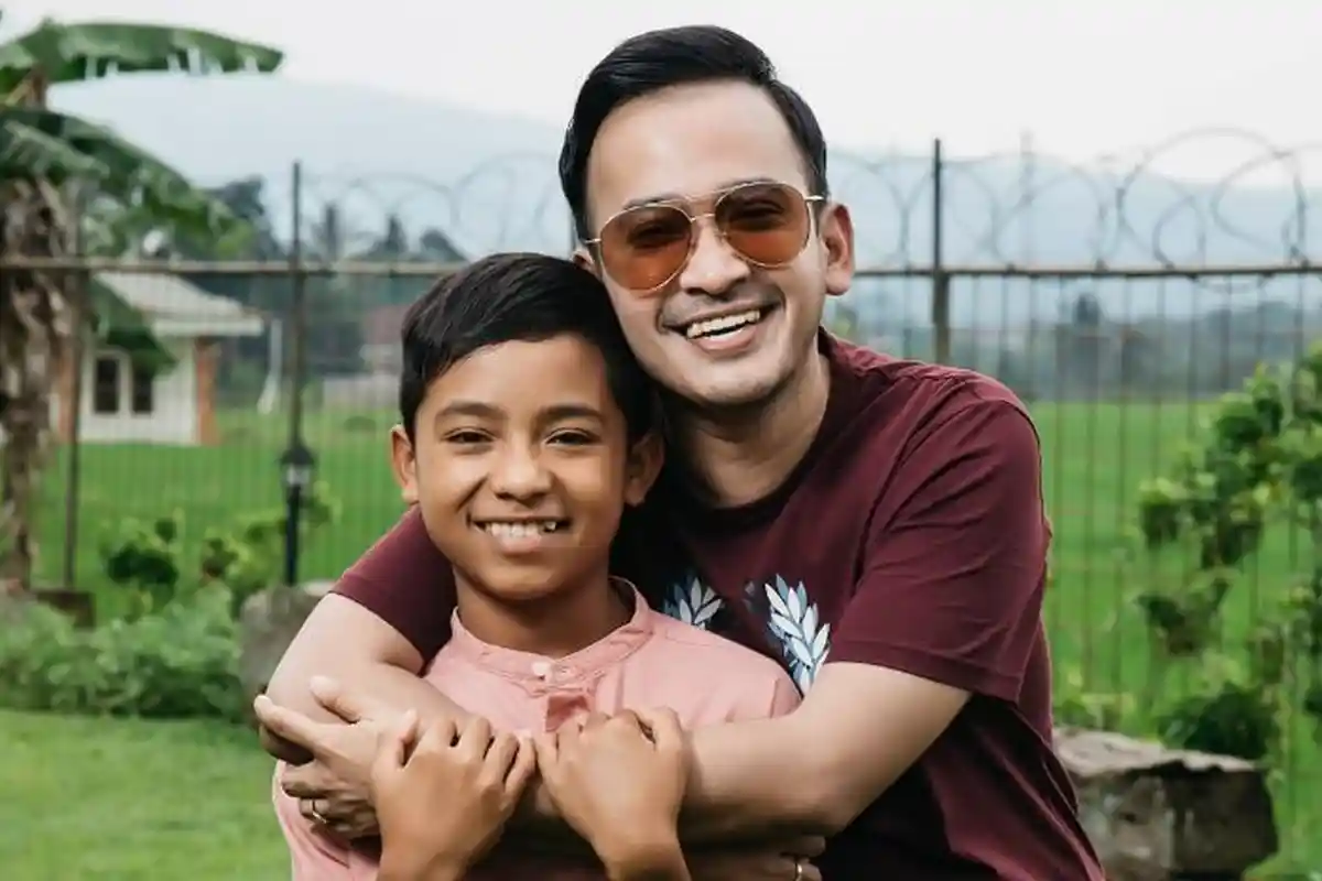 Betrand Peto Diam Ditanya soal Naksir Perempuan, Ruben Onsu Tegas : Enggak Boleh yang Kayak Gitu !