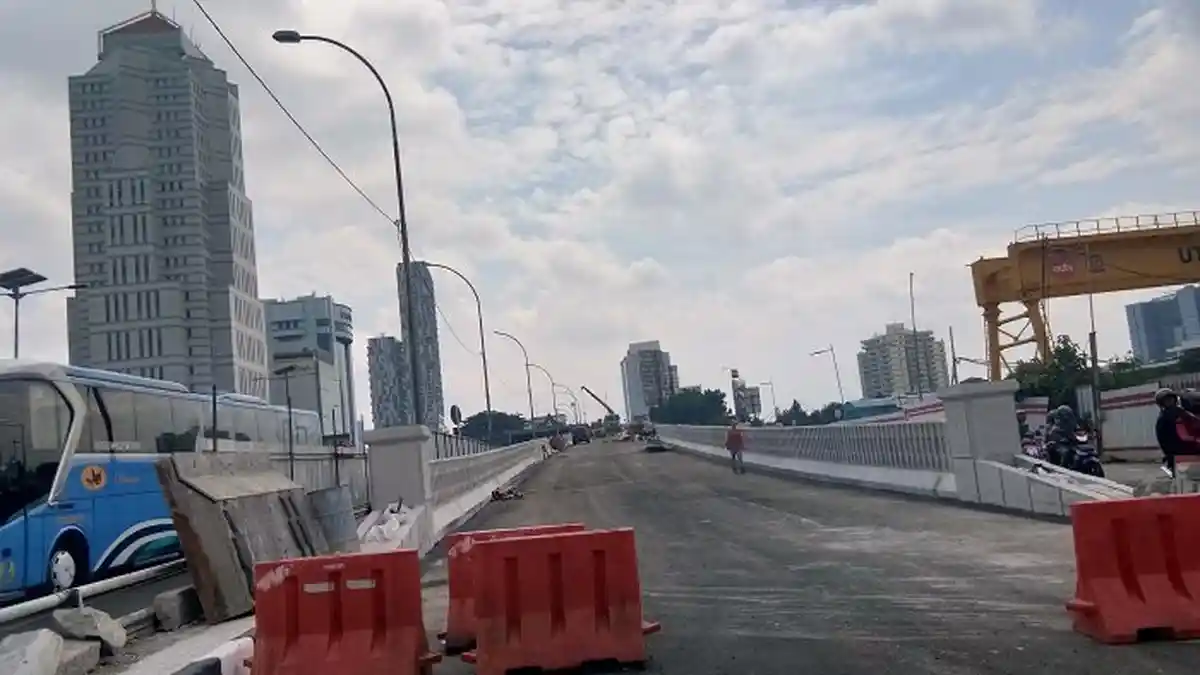 Flyover Pancoran Diuji Coba, Senin Pagi Ini Bisa Dilewati