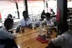 Warkop Pitulikur Fasilitasi Siswa Belajar Daring Dengan Wifi Gra