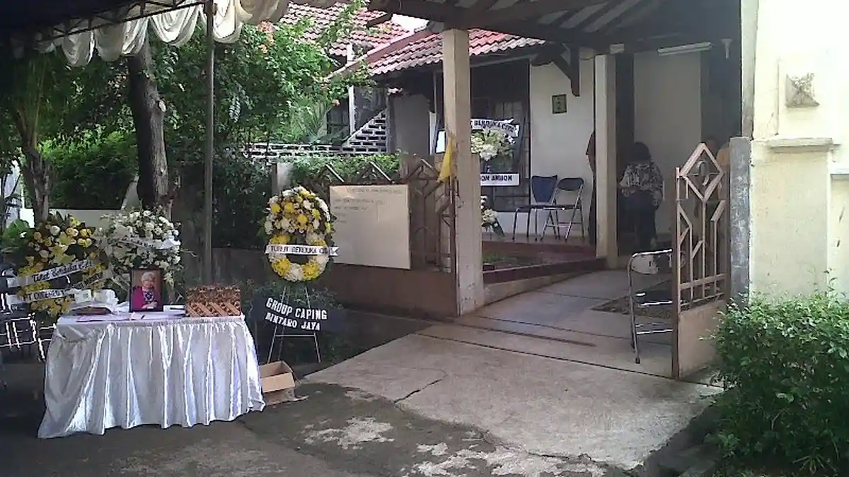 Keluarga Rosa Keluhkan Sulitnya Membawa Jenazah Pulang 