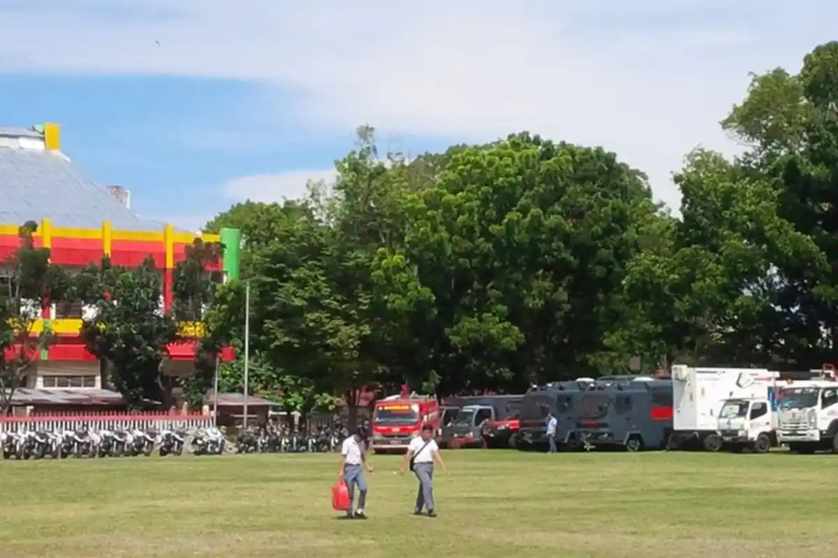 Inilah Peserta Sispamkota yang Ikut Geladi Pengamanan Pemilu di Lapangan Koni Sario