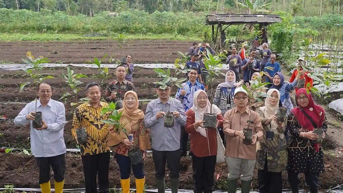 UIN Saizu Terima Bibit Pohon dari Bank BTN untuk Dorong Ekosistem Hijau dan Pemberdayaan Warga