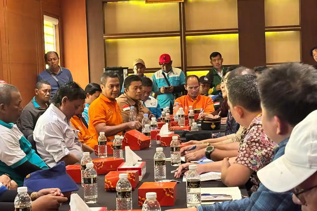 Buruh Sampaikan Keluhkan Beban Pajak yang Berat ke Pemprov Jatim