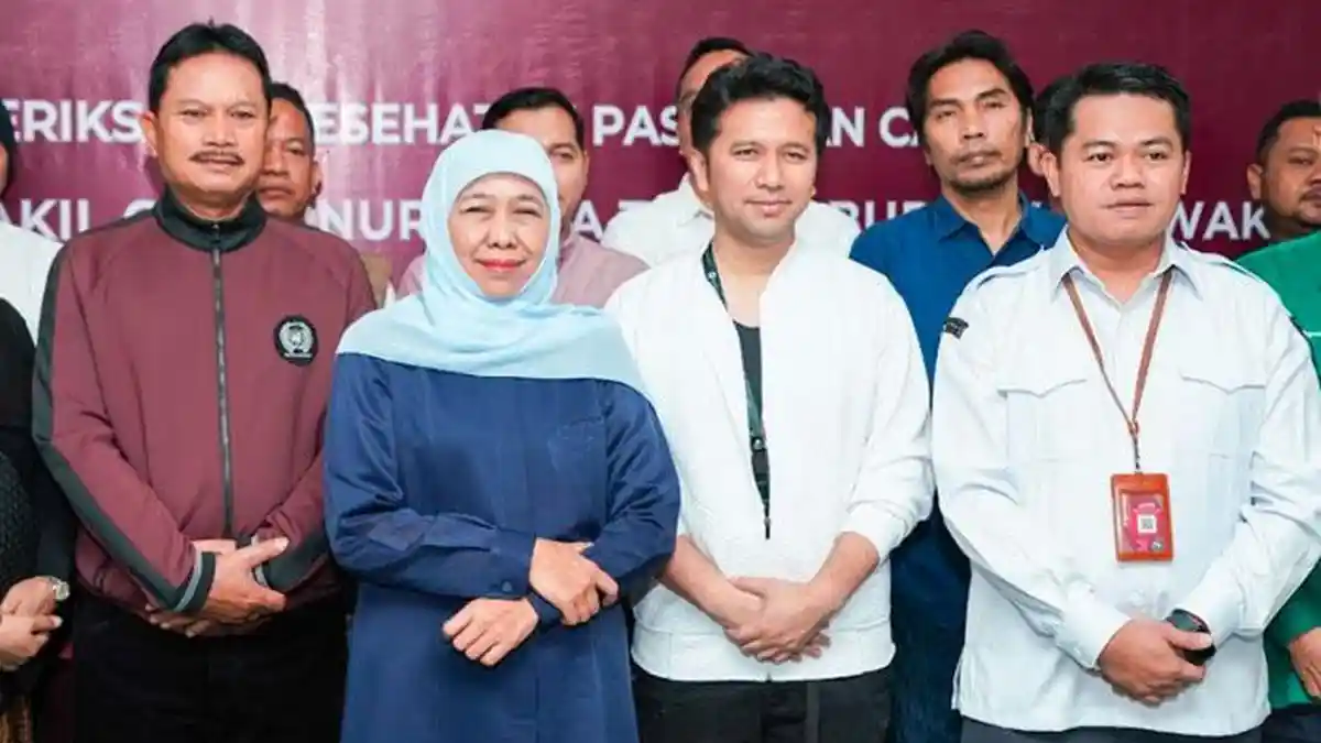 Usai Jalani Tes Kesehatan, Khofifah-Emil Bicara Pemimpin Pemberi Solusi Kemajuan Jatim