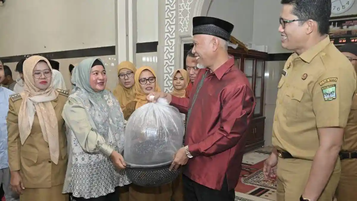 Pemprov Sumbar Salurkan, Bantuan bagi Ratusan Nelayan Padang Pariaman