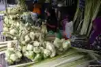 Penjual Kulit Ketupat Lebaran Bermunculan di Kota Malang