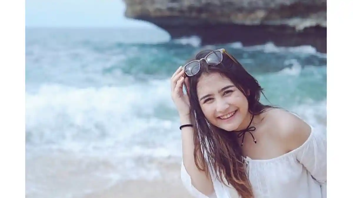 Mengeluh Sakit Perut saat Isi Program Ramadan, Prilly Latuconsina Dilarikan ke Rumah Sakit