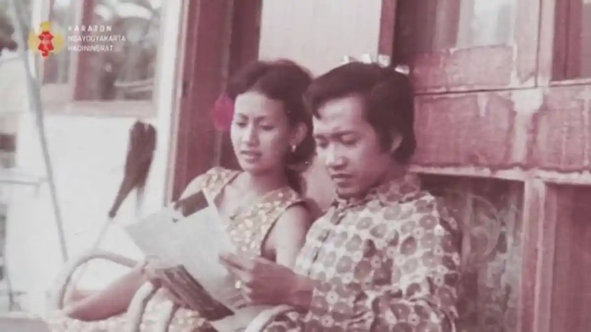 Sugeng Ambal Warsa ka-77 Sri Sultan Hamengkubuwono X, Intip Gayanya saat Masih Muda