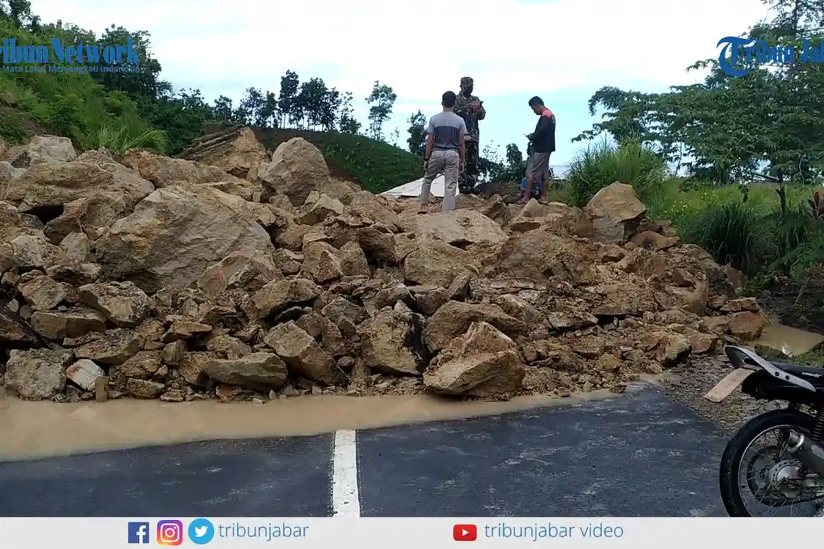 Jalur Geopark Ciletuh Sukabumi Ditutup Sementara Akibat Tertimbun Longsor, Ini Langkah Kepolisian