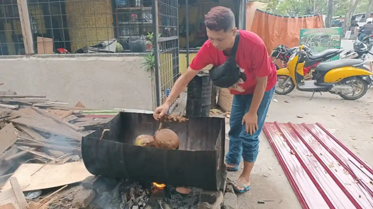 Kelapa Bakar, Menu Pilihan Berbuka Puasa yang Kaya Akan Khasiat