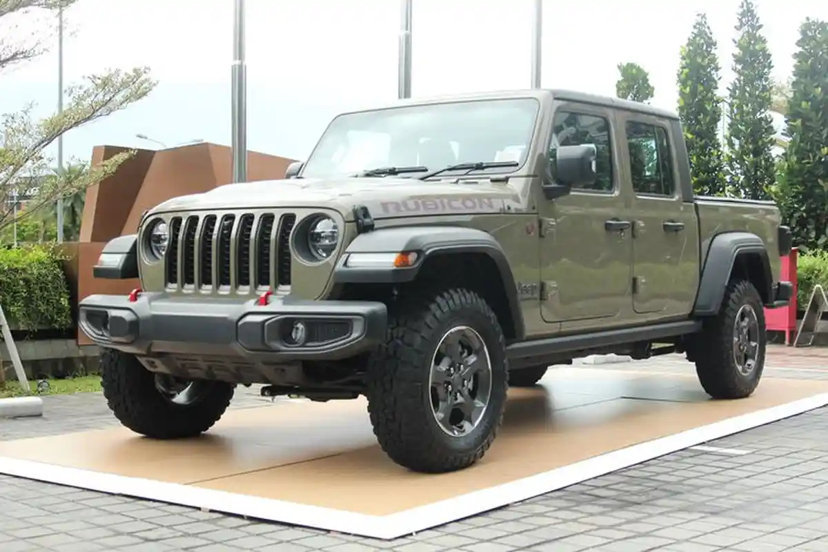 Manjakan Offroader, Jeep Gladiator Resmi Meluncur di Indonesia, Ini Spesifikasi dan Harganya