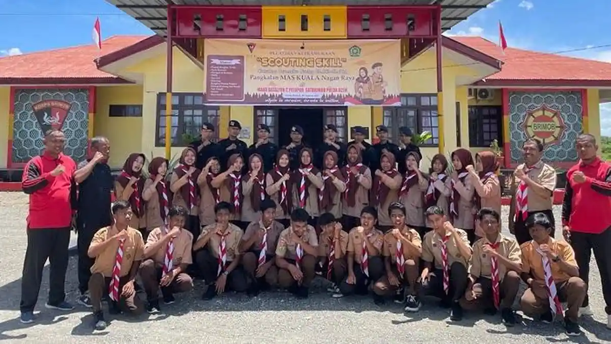 Pramuka MAS Kuala Nagan Raya Latihan Kepramukaan di Mako Brimob Batalyon C Pelopor