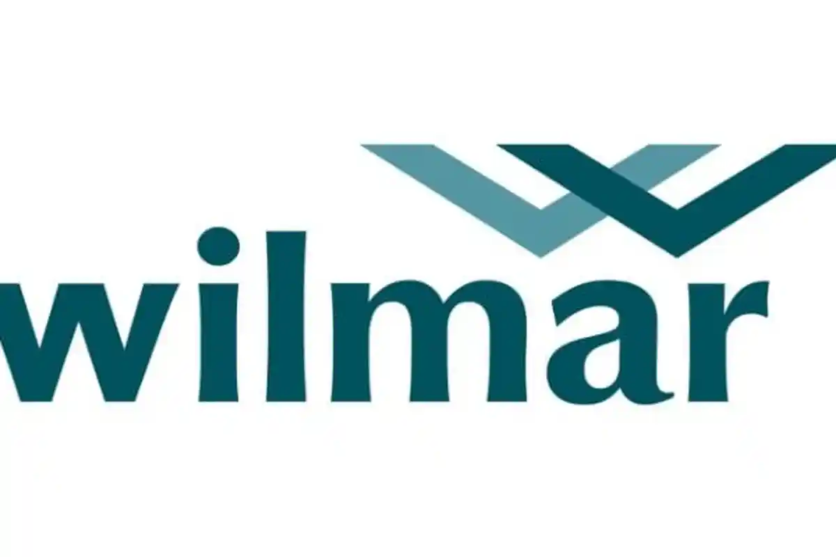 PT Wilmar Salurkan 5 Ton Beras untuk Warga Terdampak Banjir di Lampung Selatan