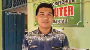 Rahmad-Effendi-SPd-Ketua-Panitia-TKA-di-SMPN-1-Rantau.jpg