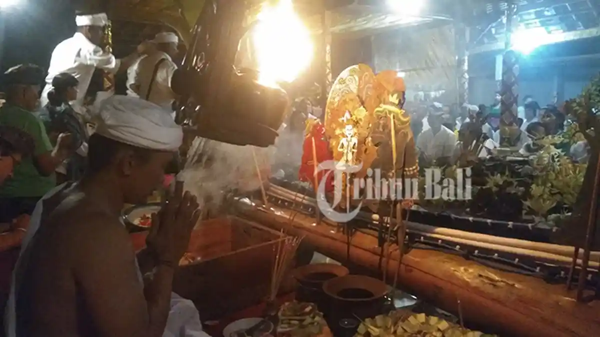 Tumpek Wayang : Kisah Rare Kumara yang Ingin Dimangsa Bhatara Kala, Diselamatkan Seorang Dalang