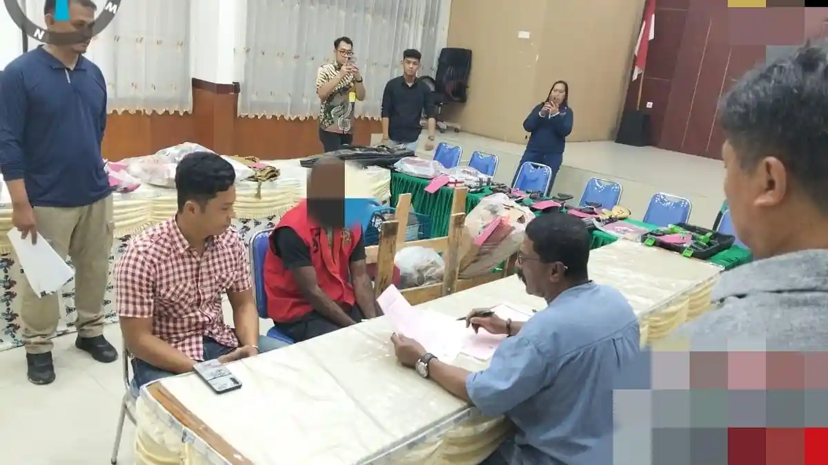 Satgas Cartenz Limpahkan Pria Papua Pemilik 6 Senjata Api ke Kejaksaa Jayapura