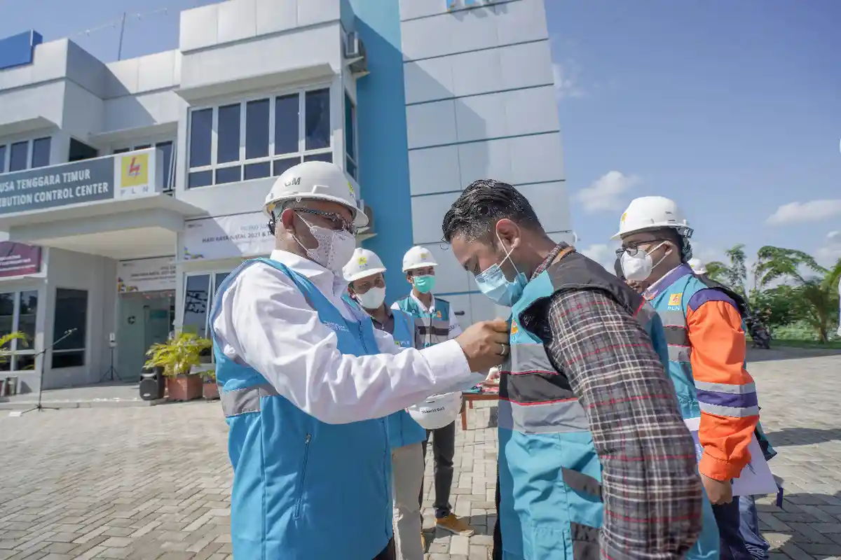 Siaga 24 Jam, PLN Pastikan Pasokan Listrik Terbaik untuk Masyarakat Sambut Idul Fitri 1443 H