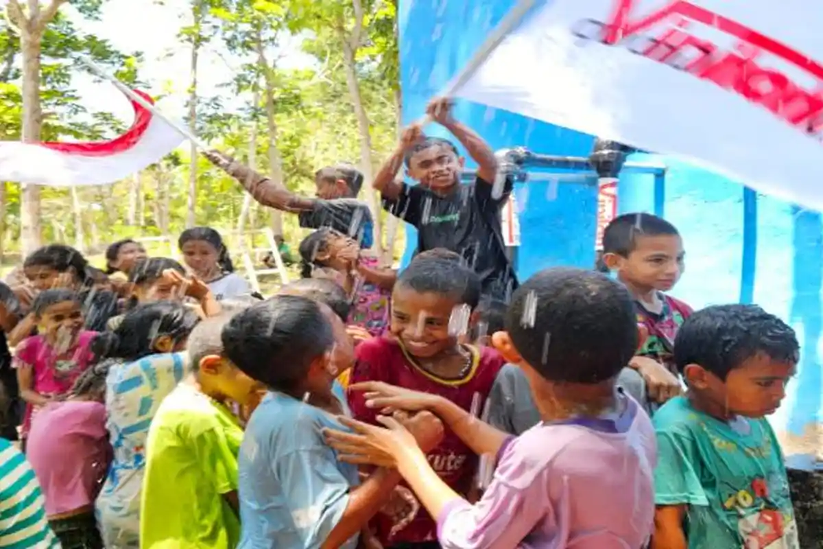 Akhiri Krisis Air, Vinilon Bangun Sistem Perpipaan HDPE di Desa Fafinesu