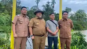 Kunjungan-Bupati-Rifai-di-Desa-Batu-Ampar.jpg