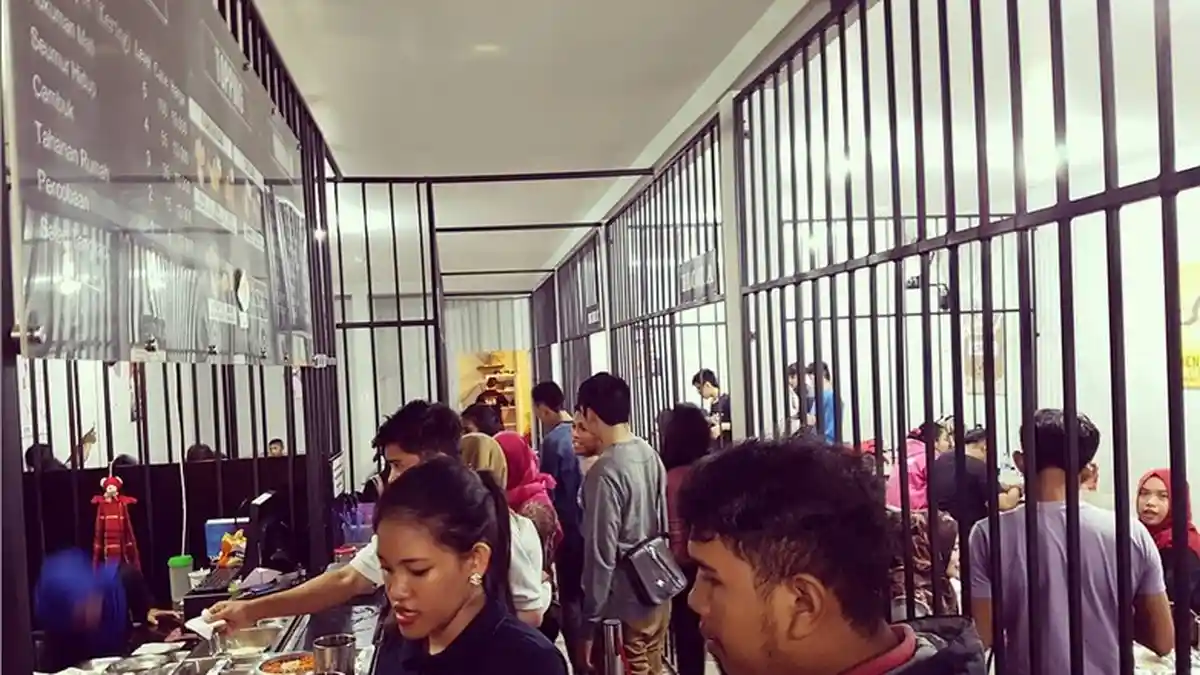 TRIBUNWIKI: Kulineran di Jl Masjid Raya, Ada 4 Rumah Makan Populer Ini, Nomor 3 Seperti di Penjara