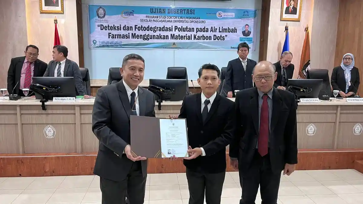 Deteksi Polutan Transparan, Peneliti Smart Materials Research Center Undip Raih Gelar Doktor