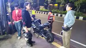 Hendak-Balap-Liar-Sekelompok-WNA-di-Kuta-Selatan-Bali-Dibubarkan-Polisi.jpg