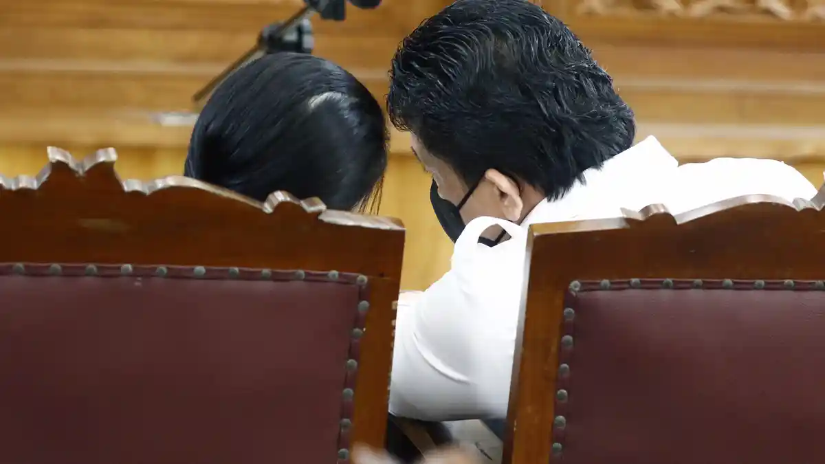 Bharada E Dengar Putri Sebut CCTV dan Sarung Tangan Saat Sambo Susun Skenario Pembunuhan Brigadir J