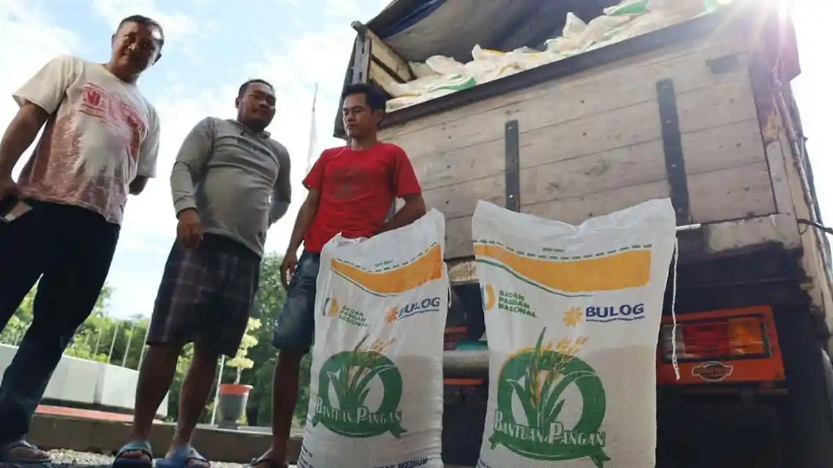 Pemkot Pekalongan Launching Penyaluran Bantuan Pangan Cadangan Beras 2024