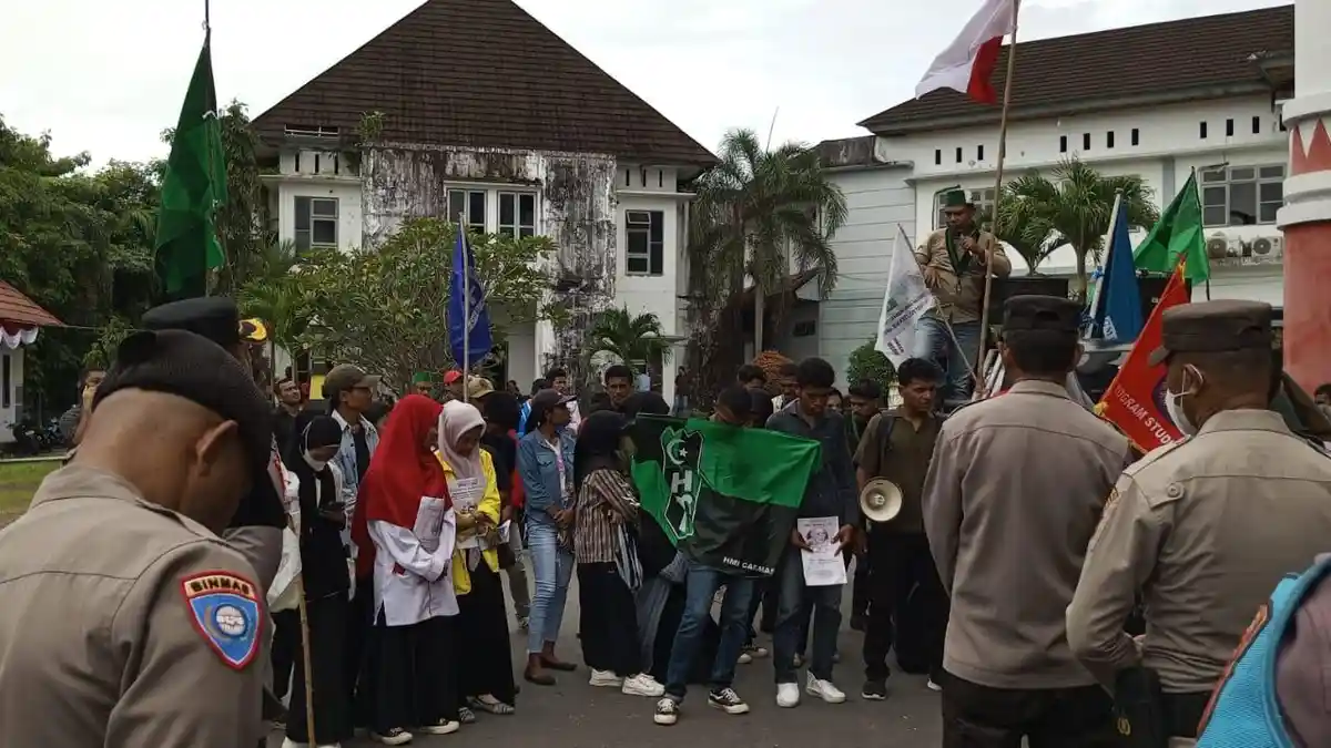 Demo di Mapolres Malteng, AMPERA Desak Polisi Bebaskan 127 Masa Aksi se-Indonesia