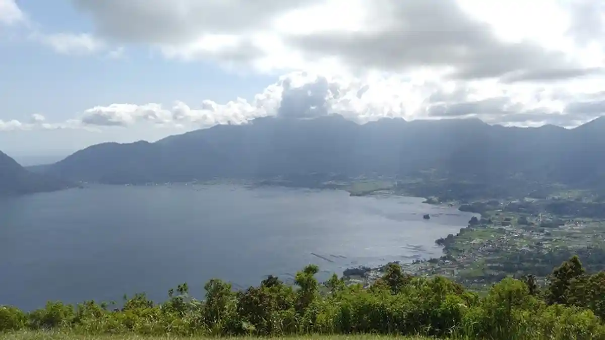 Tembus 1,6 Juta Orang! Simak 10 Daerah di Sumbar Paling Banyak Diserbu Wisatawan Nusantara