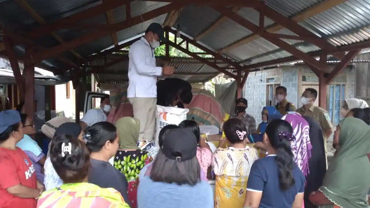 Dinas Perdagangan dan ESDM Bolmong Gelar Operasi Pasar Bahan Pokok