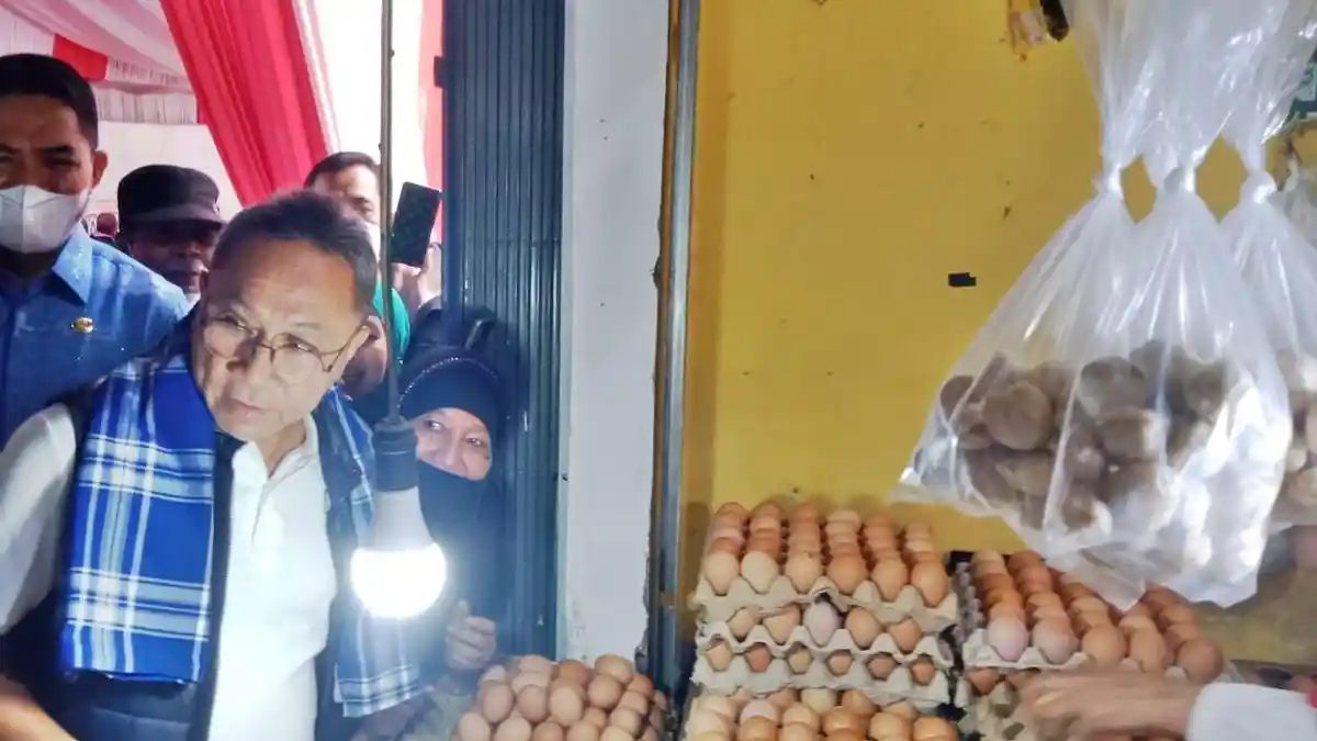 Mendag Zulkifli Hasan di Samarinda, Keluhkan Harga Telur Ayam Mahal Rp 31 Ribu per Kg