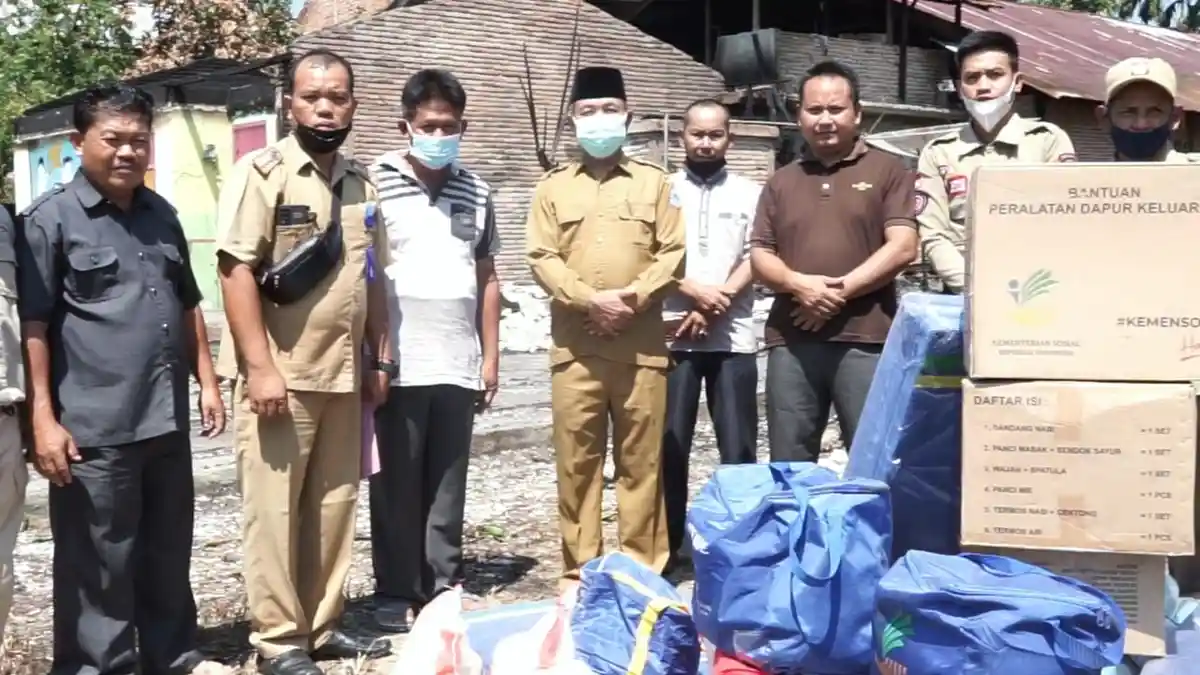 Bantu Korban Kebakaran, Mashuri Imbau Hati-hati Api, Matikan Kompor dan Listrik Jika Bepergian