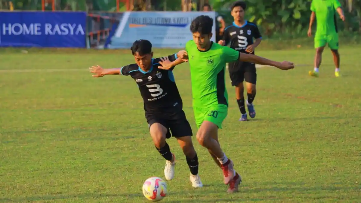 PSIS Semarang Latihan Bersama Tim Soeratin Askot PSSI Kota Semarang U-17