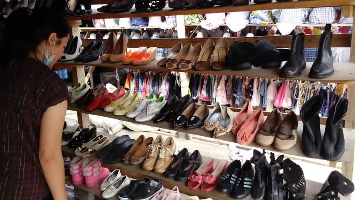 Sepatu Hingga Tas Branded Bekas Diburu Para Model di Pamela Medan