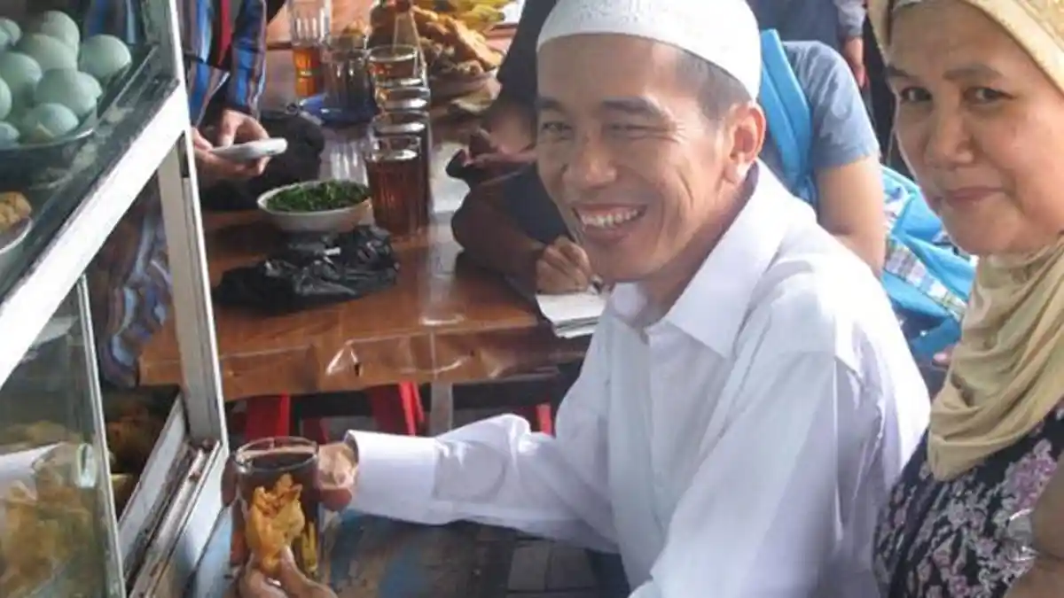 Jokowi Kenang Masa Kuliah di UGM Saat Teman-temannya Berutang di Warung Namun Dirinya Tidak Pernah
