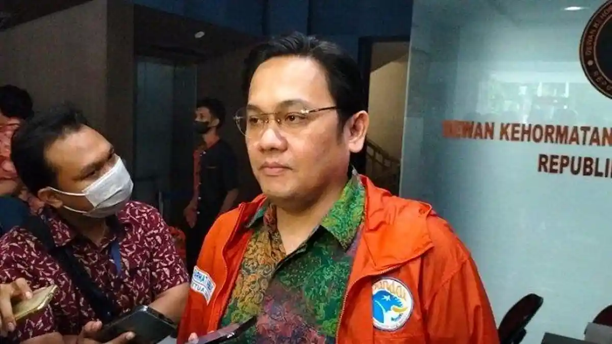 Farhat Abbas Laporkan Ketua KPU Hasyim Asy'ari ke DKPP Atas Dugaan Pelecehan Seksual
