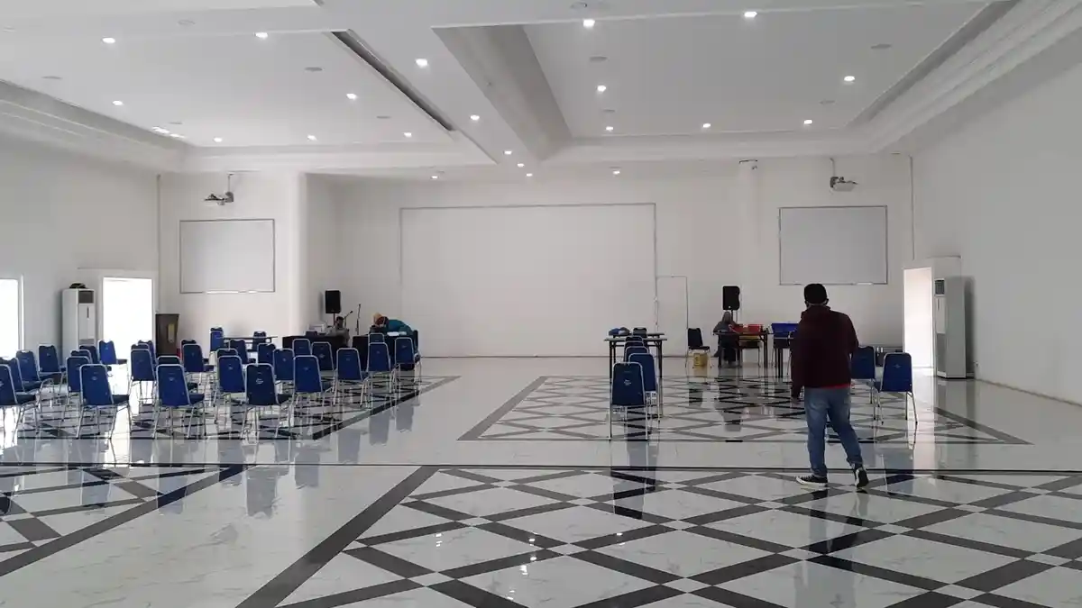 Sentra Vaksinasi Ramadan di Aula Husni Hamid Pemkab Karawang Sepi Peminat