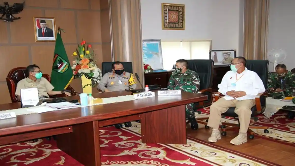 Danrem 032/Wbr Dampingi Gubernur Rakor Pelaksanaan Sholat Idul Fitri dengan Kementerian