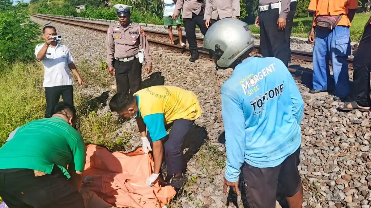 Pria 40 Tahun di Banyuwangi Tertabrak Kereta Api saat Berjalan di Rel, Diduga Depresi
