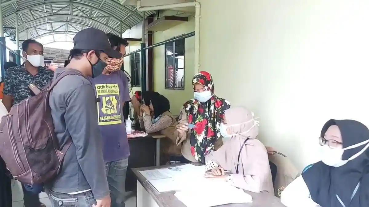 Sudah Zona Hijau, Calon Penumpang & Operator Feri di Karimun Tetap Wajib Jalankan Protokol Kesehatan