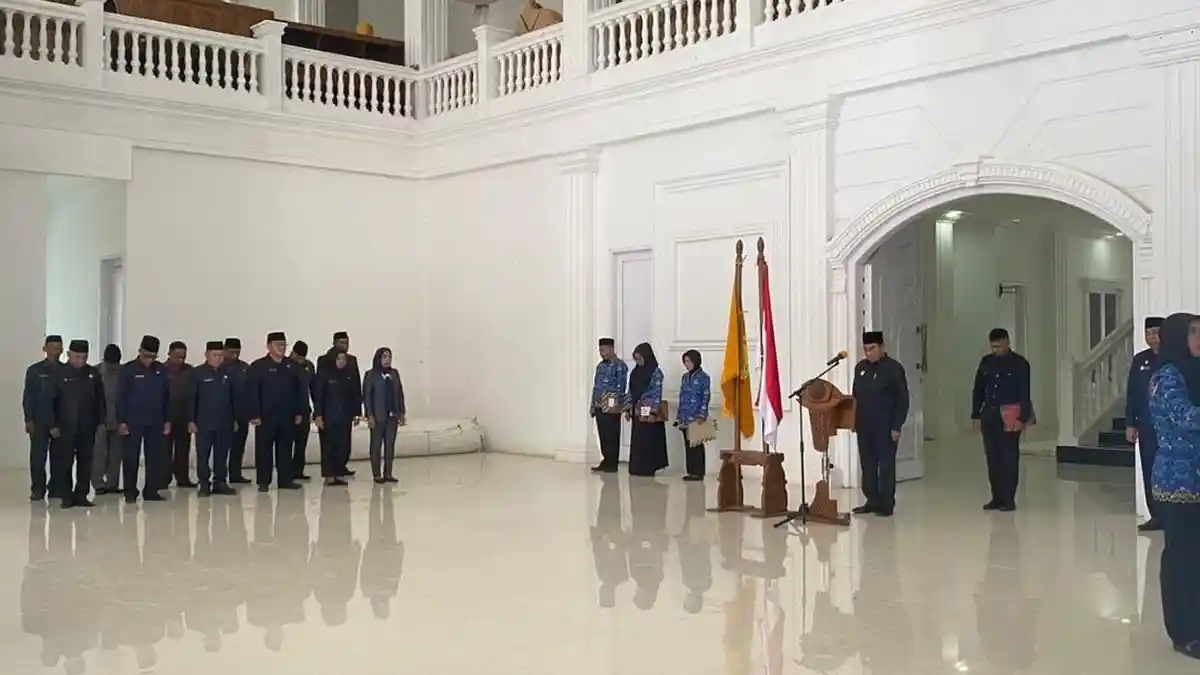 Hujan Lebat, ASN di Taliabu Malut Gelar Upacara Peringatan Hari Kebangkitan Nasional dalam Kantor