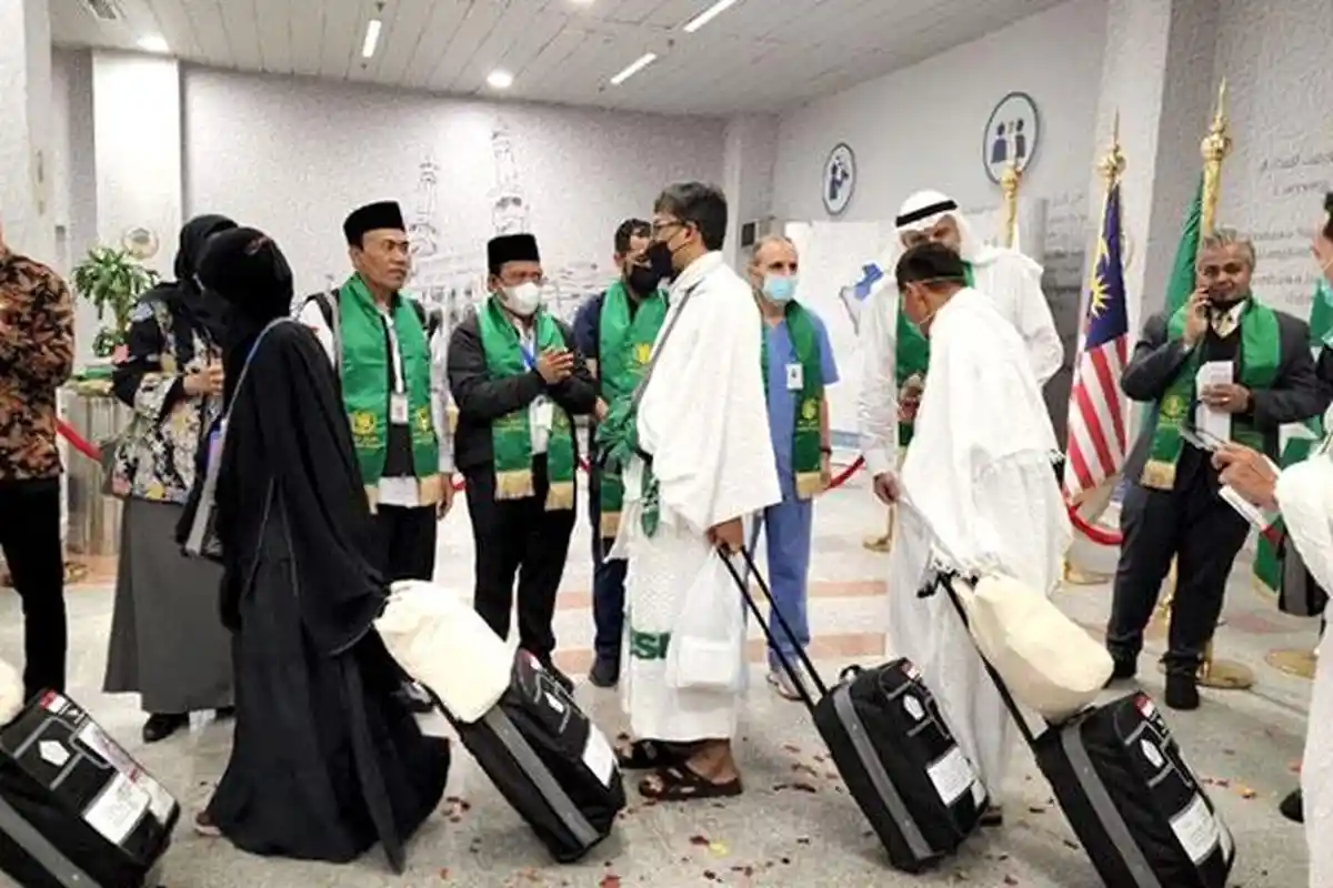Separuh Jemaah Haji Indonesia Sudah Berada di Mekkah, Diimbau Waspada Cuaca Panas & Udara Berdebu