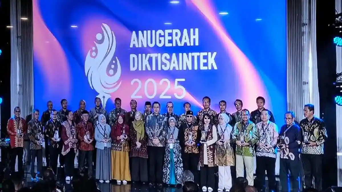 UMMAT Raih Bronze Winner pada Anugerah Dikti Saintek 2025, Bukti Komitmen Peningkatan Kinerja