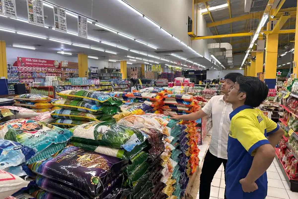 Peduli Dapur Warga, Satgas Pangan Polresta Barelang Awasi Harga Beras agar Tetap Stabil